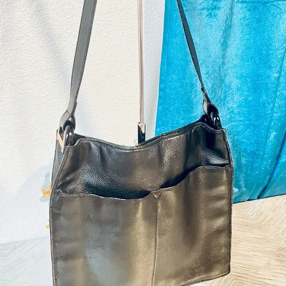 Gucci black leather shoulder bag - Picture 7 of 16